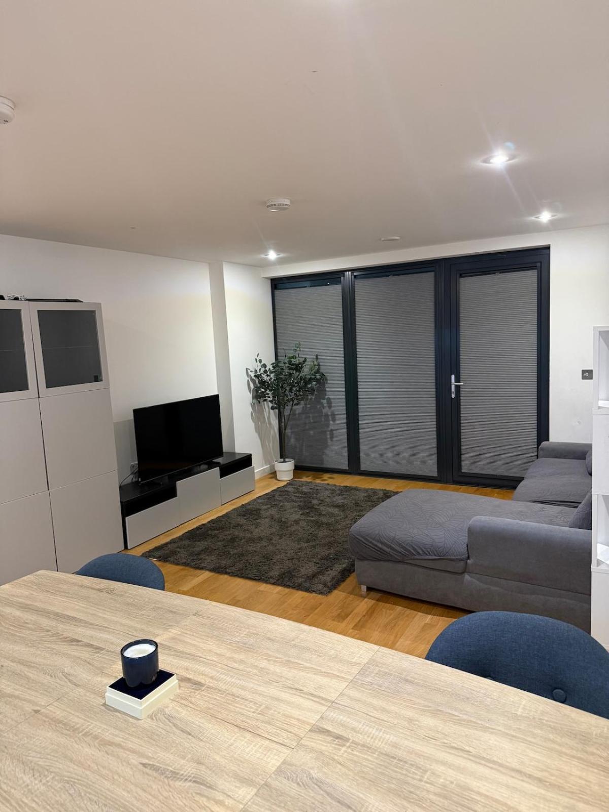 New 2 Bed Apartment Greenwich Лондон Екстериор снимка